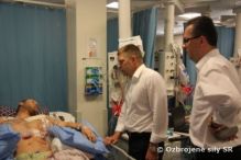 ako zranen slovensk vojaci s u vo vojenskej nemocnici v Nemecku